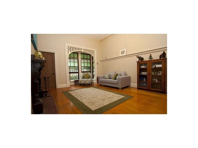 20 Thomas Street, Blackstone QLD 4304