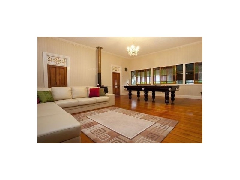 20 Thomas Street, Blackstone QLD 4304