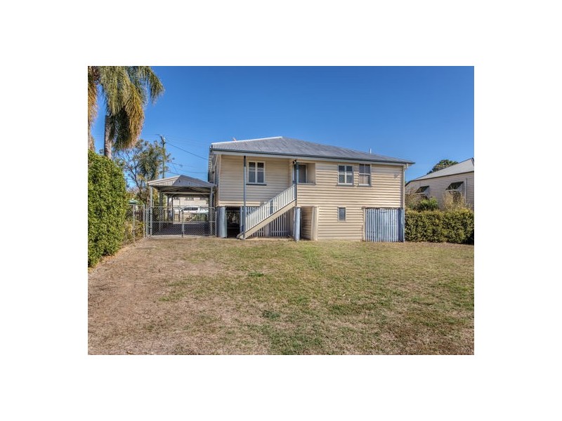 8 Siemons Street, One Mile QLD 4305