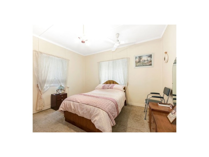 5 Thomas Street, Sadliers Crossing QLD 4305