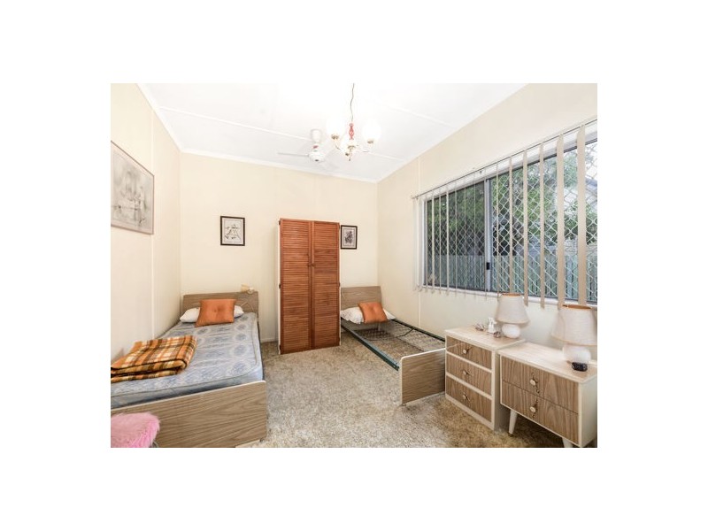 5 Thomas Street, Sadliers Crossing QLD 4305