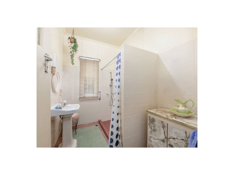 5 Thomas Street, Sadliers Crossing QLD 4305