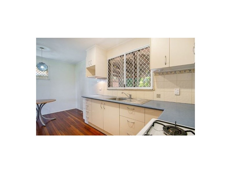 2 Beth Street, North Booval QLD 4304