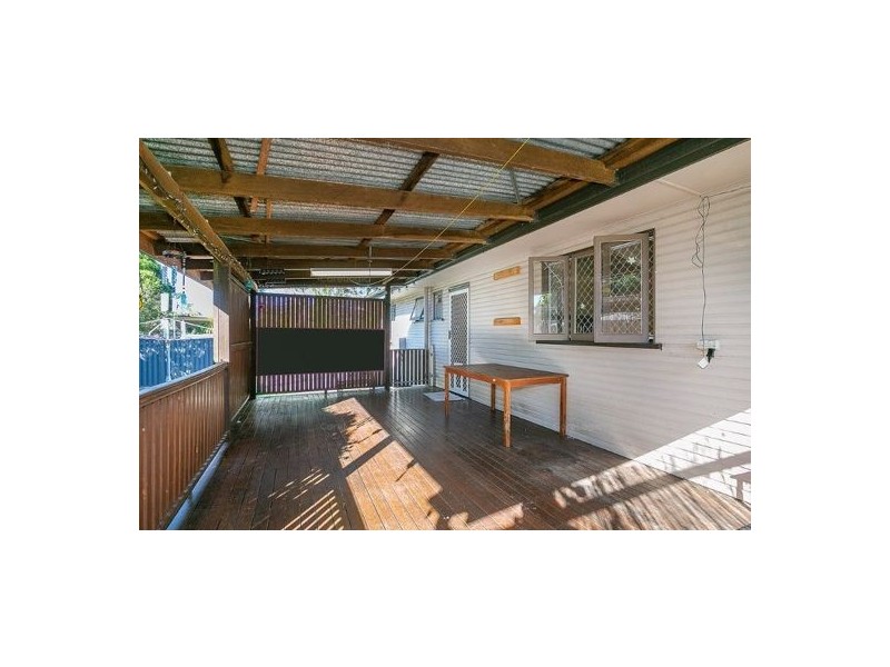 2 Beth Street, North Booval QLD 4304
