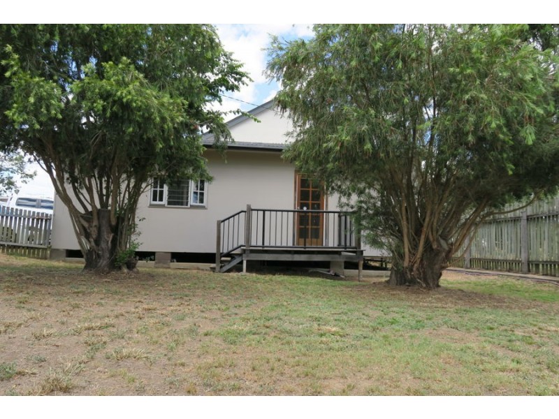 27 Queen Street, Harrisville QLD 4307