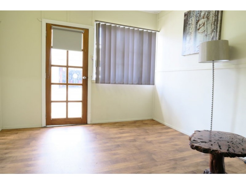 27 Queen Street, Harrisville QLD 4307