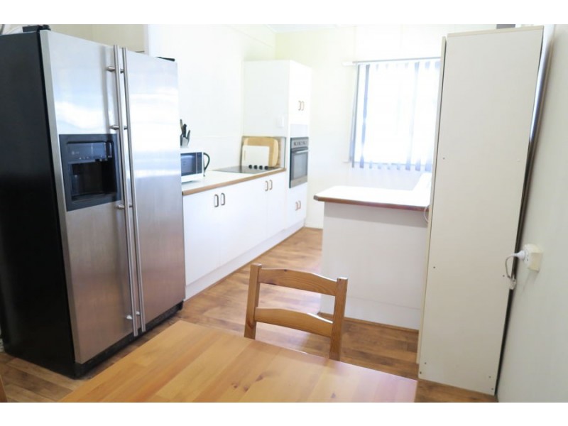 27 Queen Street, Harrisville QLD 4307