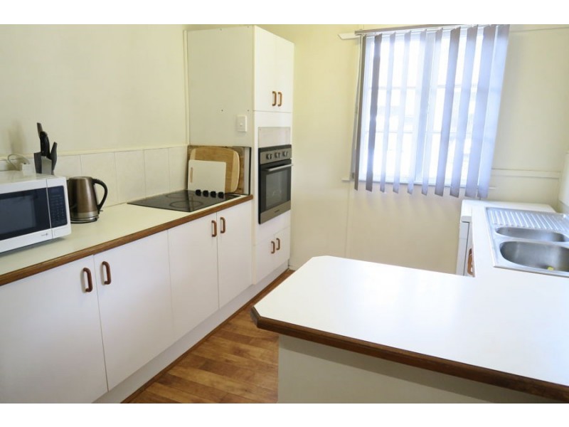 27 Queen Street, Harrisville QLD 4307