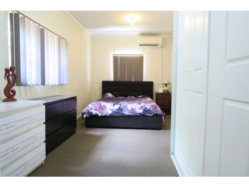 27 Queen Street, Harrisville QLD 4307