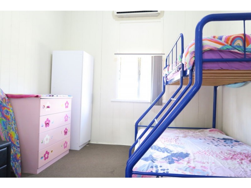 27 Queen Street, Harrisville QLD 4307