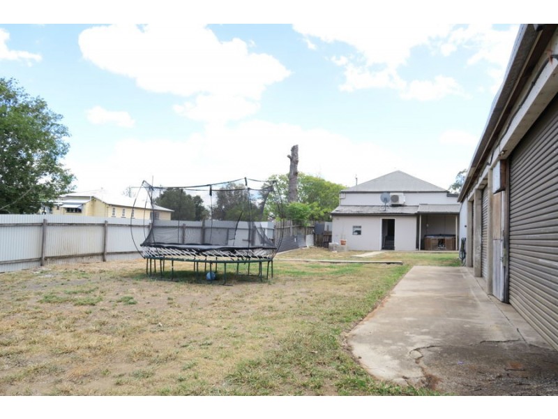 27 Queen Street, Harrisville QLD 4307