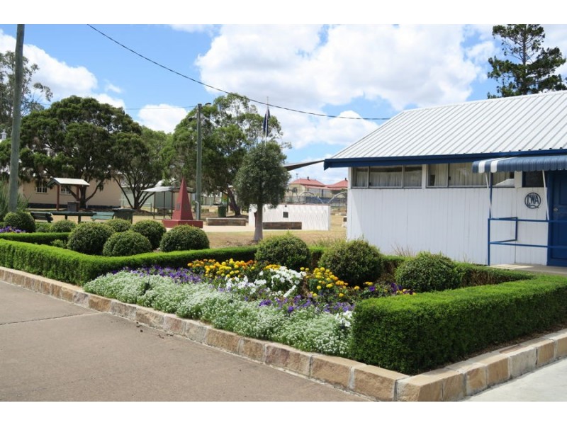 27 Queen Street, Harrisville QLD 4307