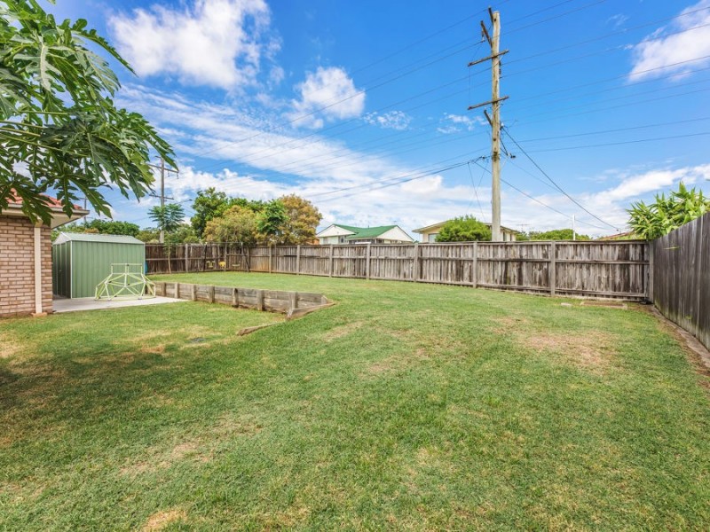 33 Banksia Drive, Raceview QLD 4305