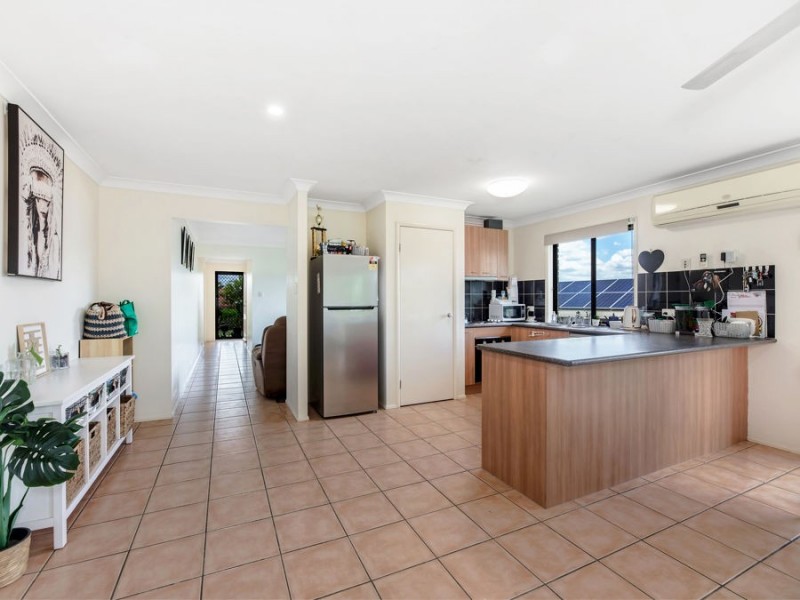 14 Sandhurst Place, Brassall QLD 4305