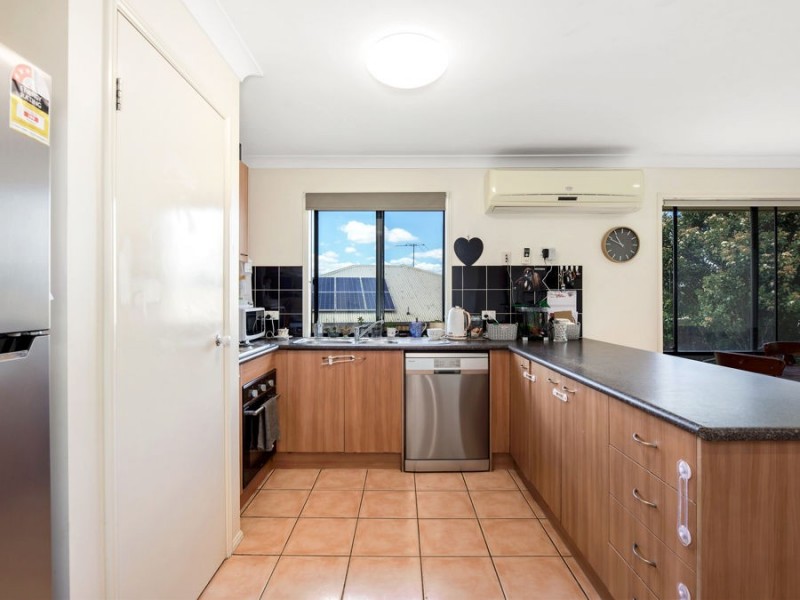14 Sandhurst Place, Brassall QLD 4305