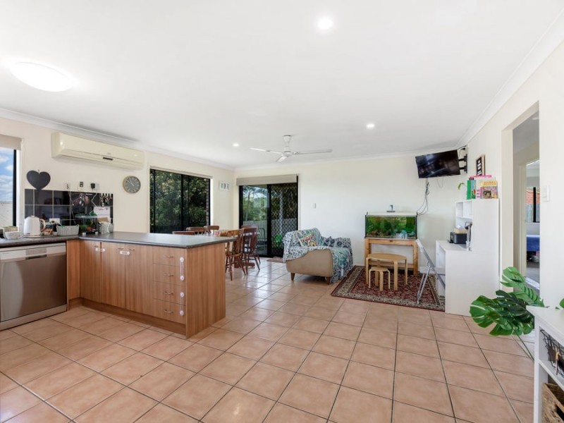 14 Sandhurst Place, Brassall QLD 4305