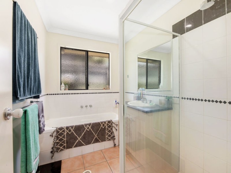 14 Sandhurst Place, Brassall QLD 4305
