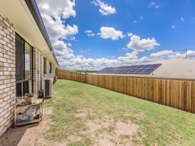 14 Sandhurst Place, Brassall QLD 4305
