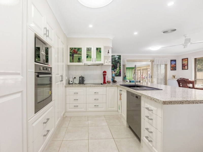 53 Lakeview Drive, Deebing Heights QLD 4306