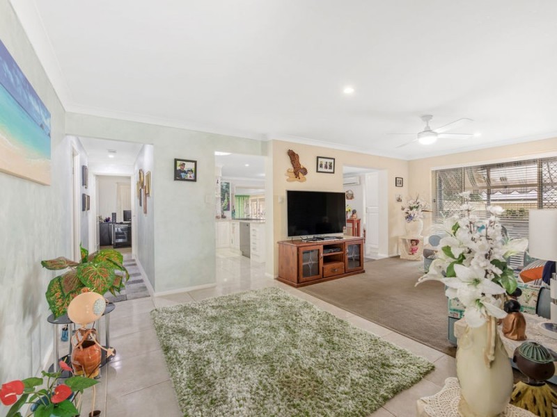 53 Lakeview Drive, Deebing Heights QLD 4306