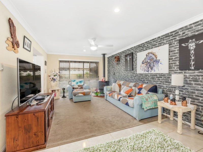 53 Lakeview Drive, Deebing Heights QLD 4306