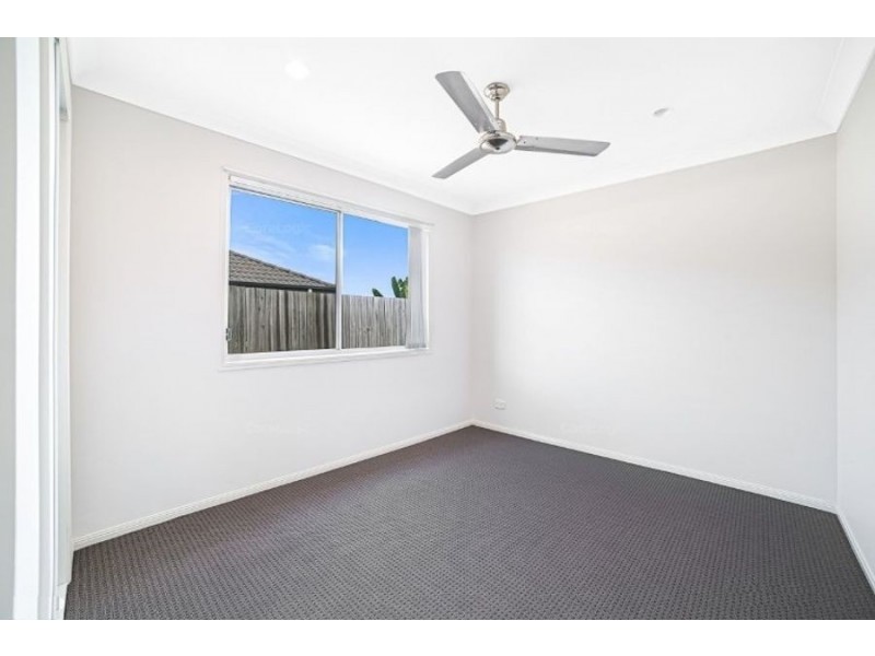 8 Dornoch Crescent, Raceview QLD 4305