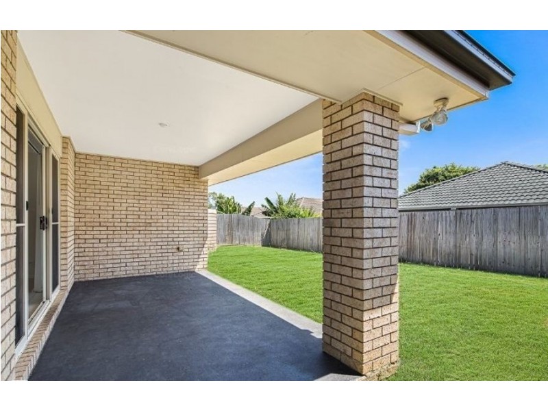 8 Dornoch Crescent, Raceview QLD 4305