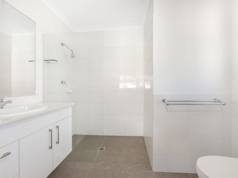 100/51 River Road, Bundamba QLD 4304