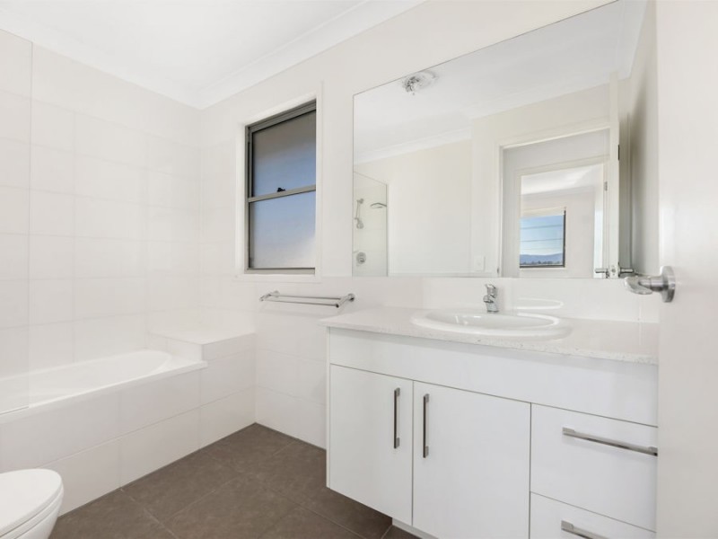 100/51 River Road, Bundamba QLD 4304