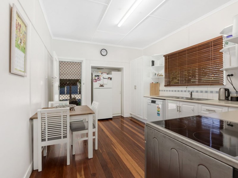 9 Pommer Street, Brassall QLD 4305