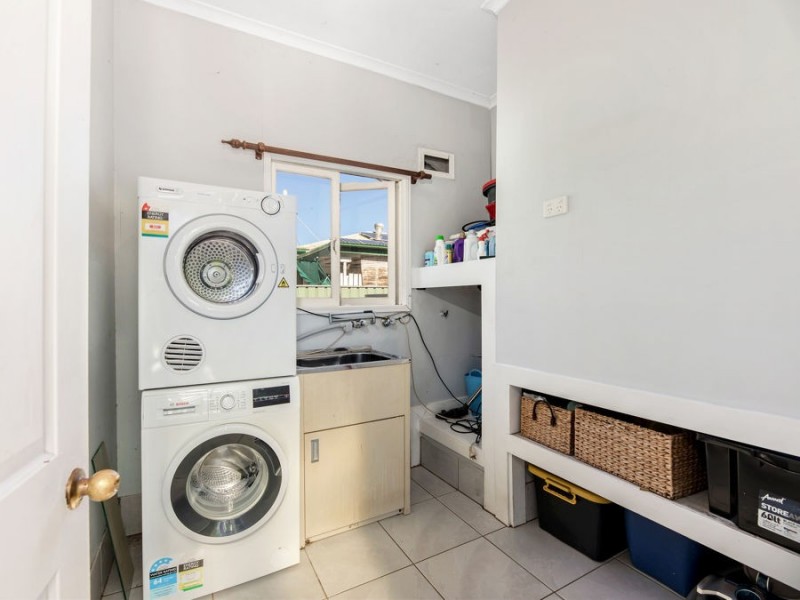 9 Pommer Street, Brassall QLD 4305