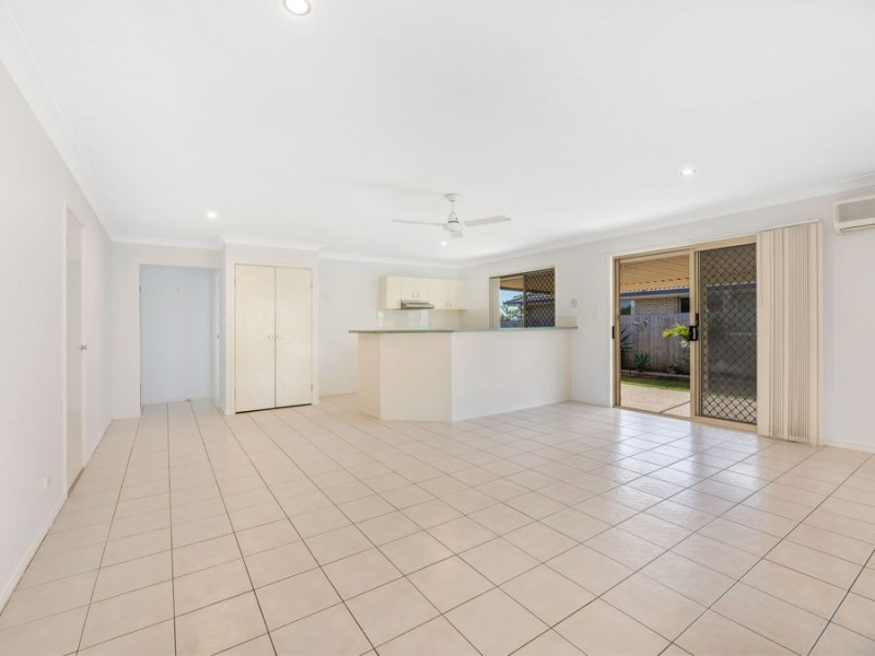 6 Benjamin Court, Yamanto QLD 4305
