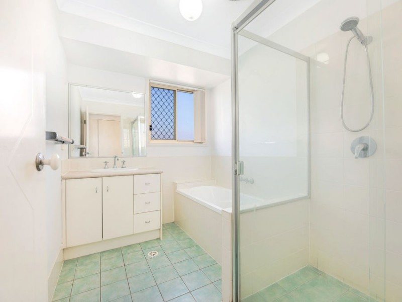 6 Benjamin Court, Yamanto QLD 4305