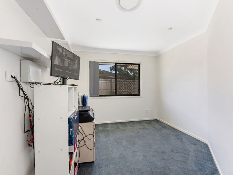 25 Angela Place, Yamanto QLD 4305