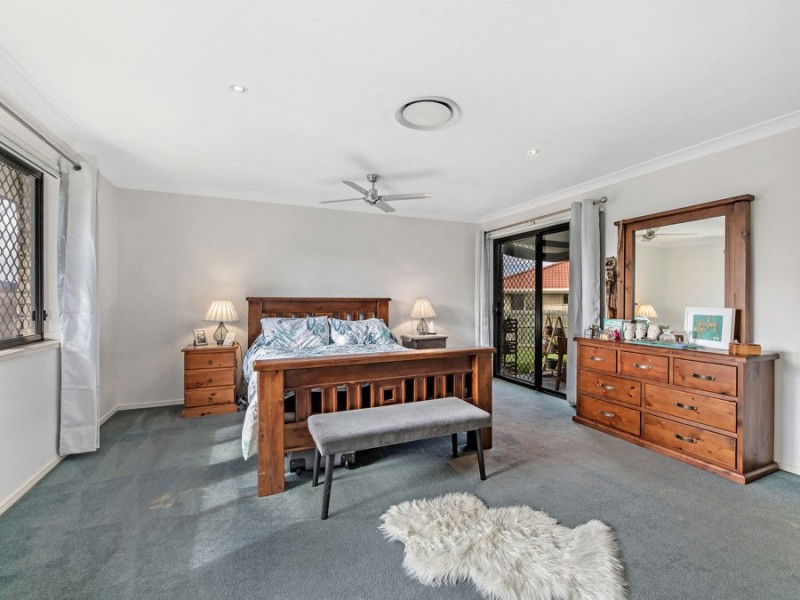 25 Angela Place, Yamanto QLD 4305