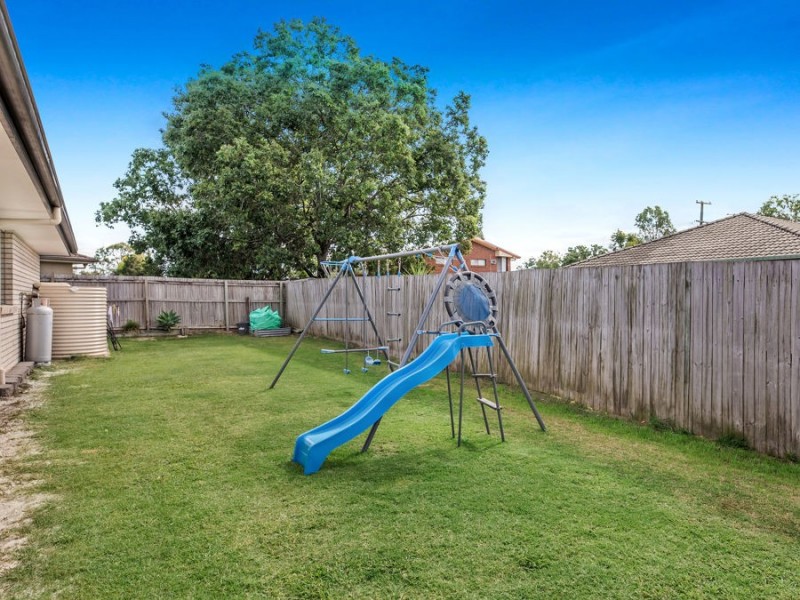 25 Angela Place, Yamanto QLD 4305
