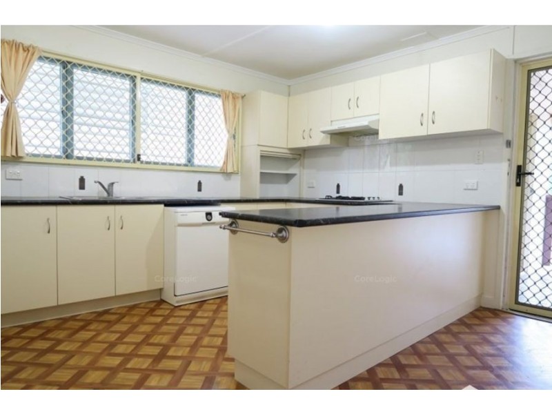 40 Larsen Street, Leichhardt QLD 4305