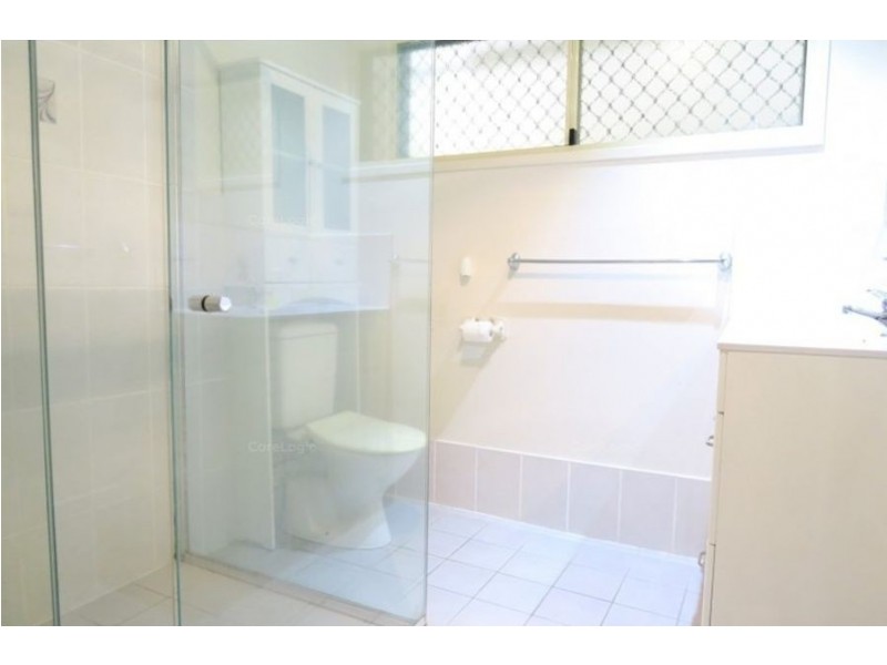 40 Larsen Street, Leichhardt QLD 4305