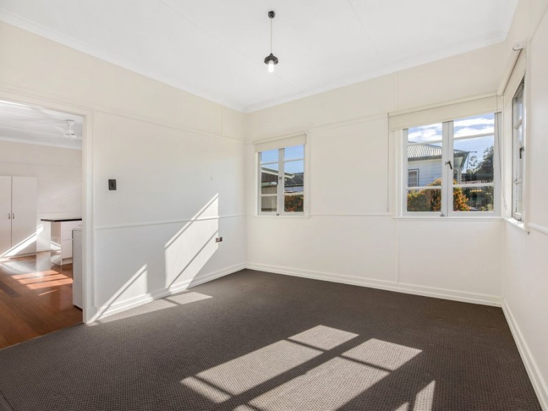 79 Raceview Street, Raceview QLD 4305