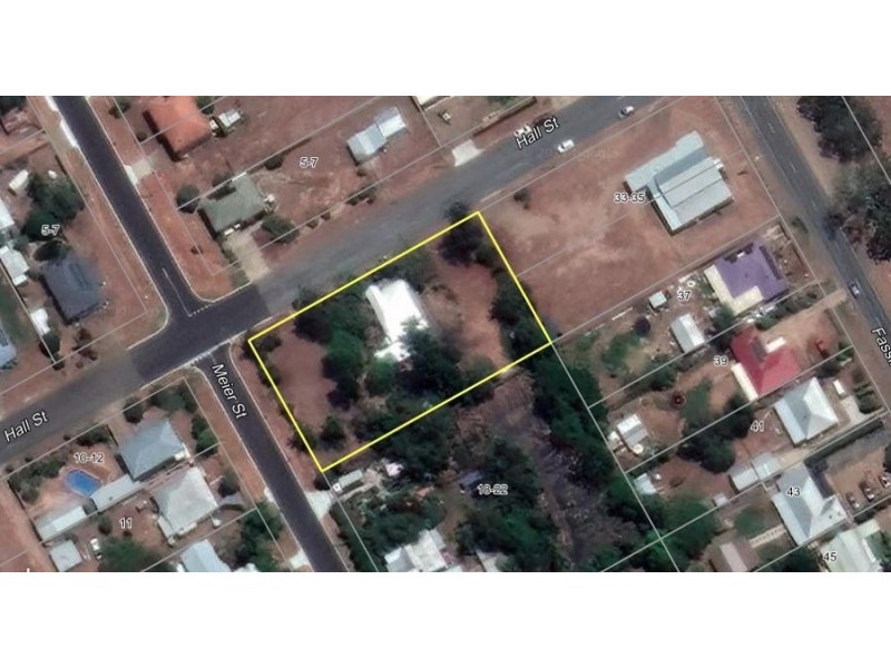 6-8 Hall Street, Peak Crossing QLD 4306