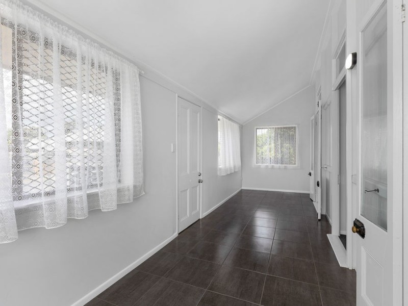 28 Dudleigh Street, Booval QLD 4304