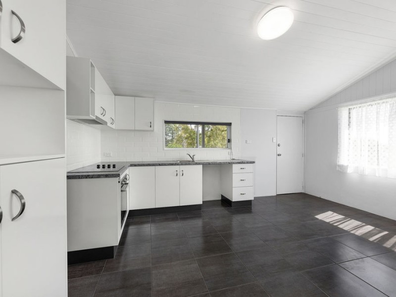 28 Dudleigh Street, Booval QLD 4304