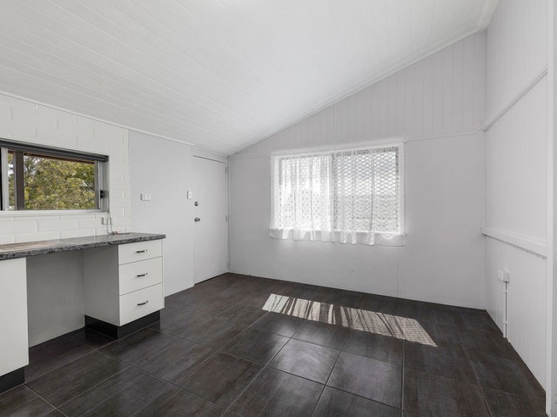 28 Dudleigh Street, Booval QLD 4304