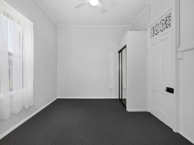 28 Dudleigh Street, Booval QLD 4304