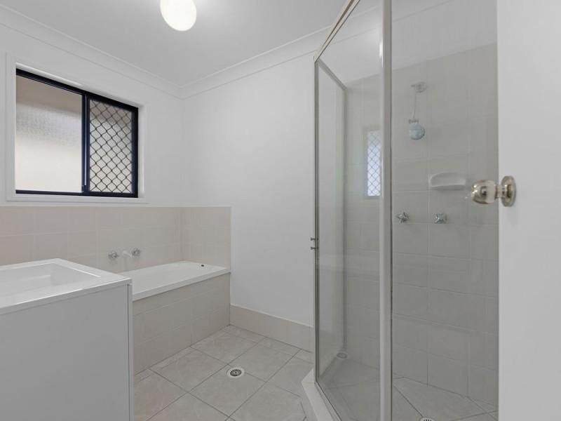69a Brisbane Road, Riverview QLD 4303
