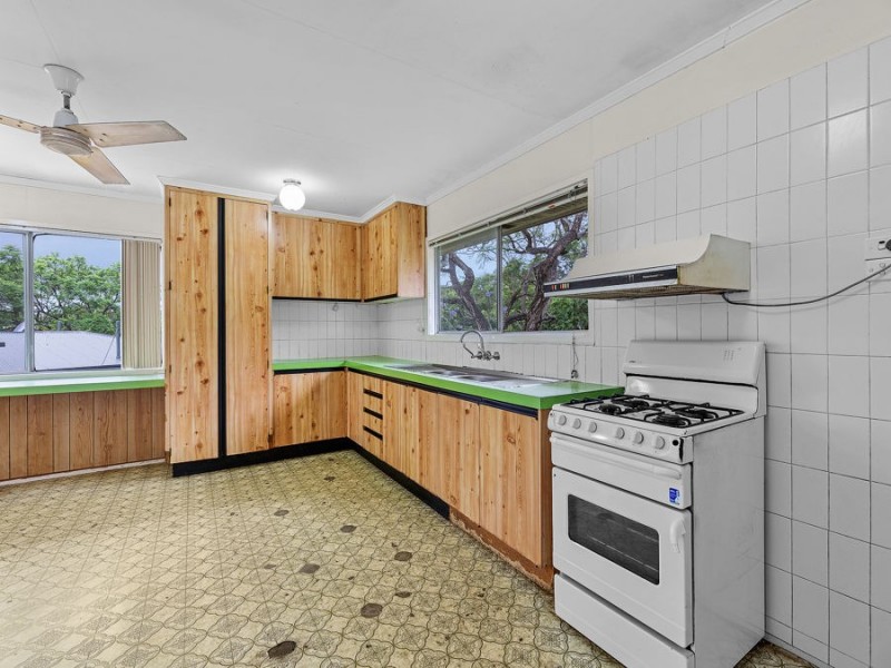 12 Twidale Drive, Riverview QLD 4303