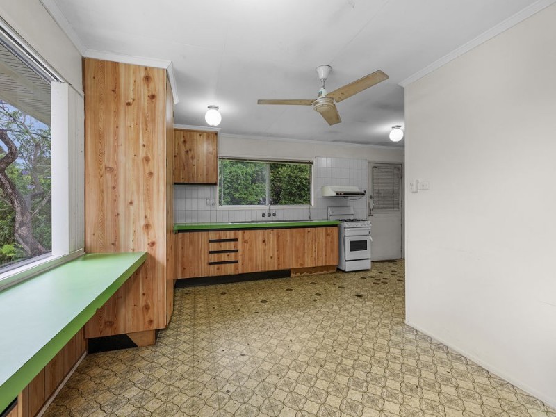 12 Twidale Drive, Riverview QLD 4303