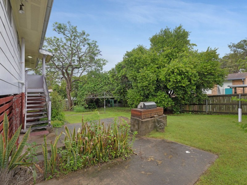 12 Twidale Drive, Riverview QLD 4303
