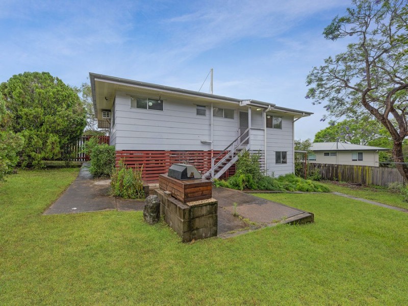 12 Twidale Drive, Riverview QLD 4303