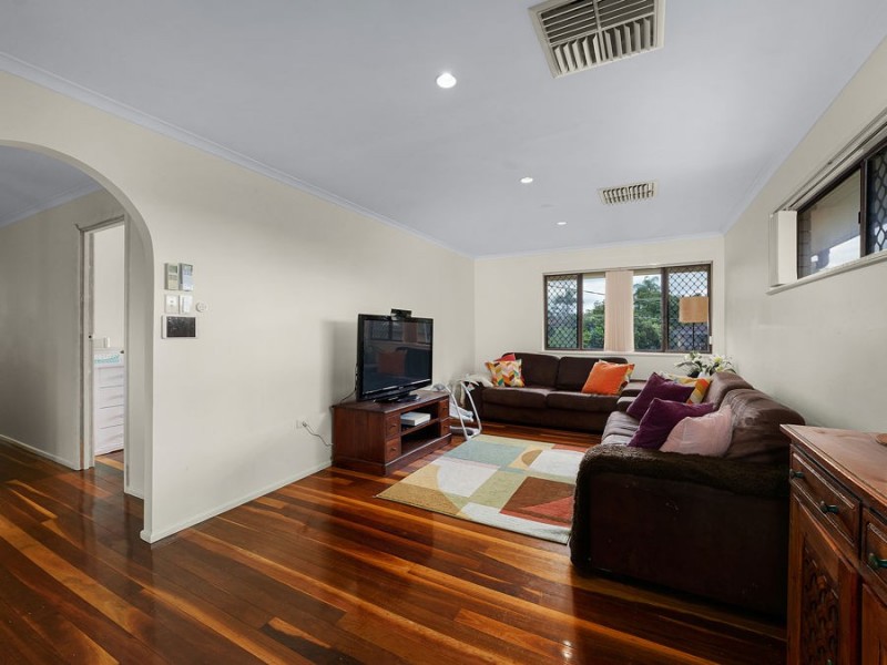 28 Ross Street, Brassall QLD 4305